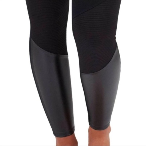 NWOT //ASSETS SPANX Moto Shaping Leggings - Picture 4 of 16